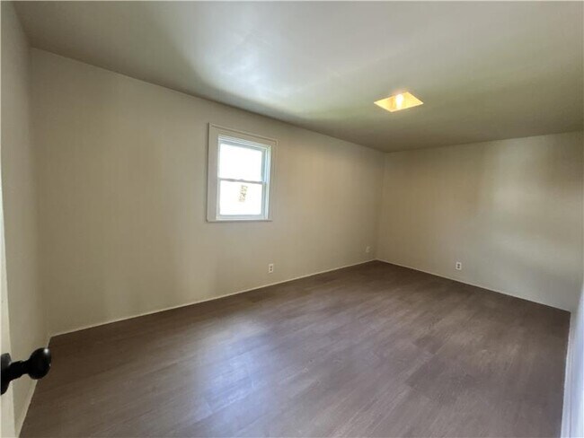 Foto del edificio - 1317 Plum St