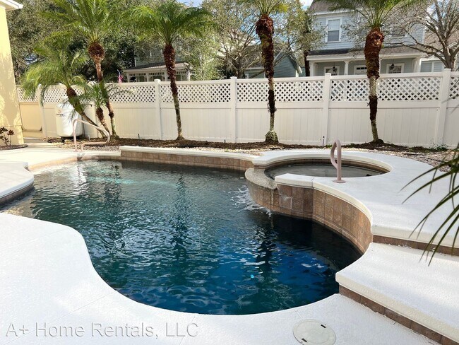 Building Photo - 4 br, 3 bath House - 204 Reserve Place