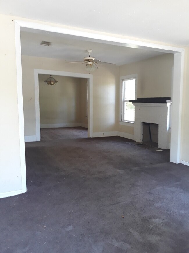 Foto del edificio - 1001 Lucas St