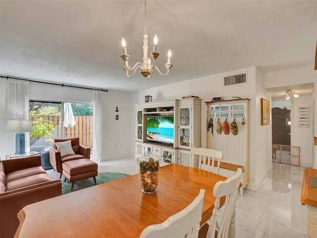 Foto del edificio - 9611 SW 77th Ave