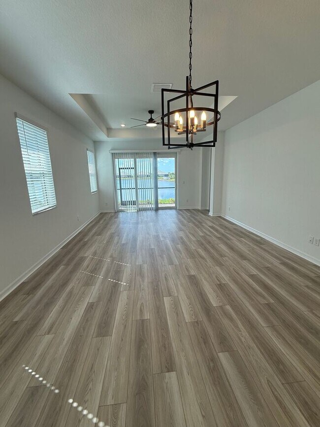 Foto del edificio - Sweetwater at Lakewood Ranch 2 Bedroom Villa