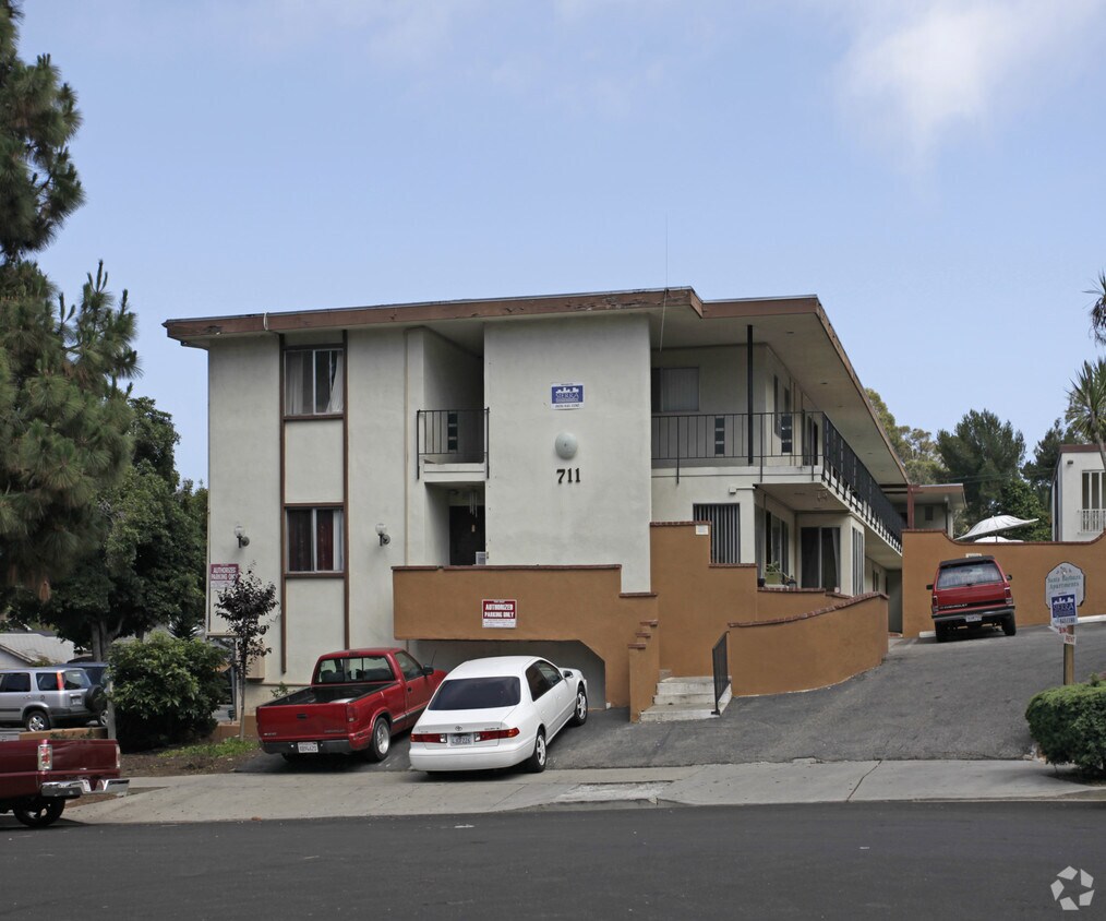 Foto principal - 711 W Cota St