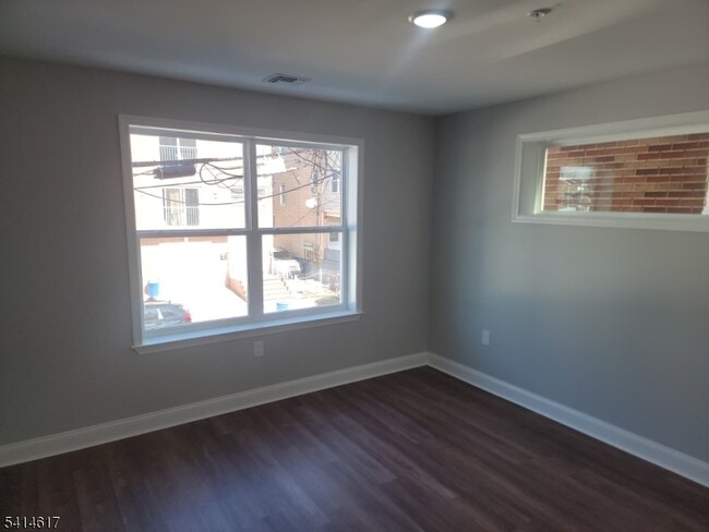 Building Photo - 122 Rose Terrace