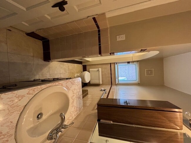 Building Photo - Arnheiter IRAR Trust FBO, Brett Arnheiter,...