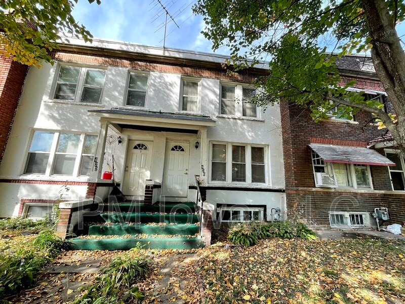 Primary Photo - 420 Oaklawn Ave