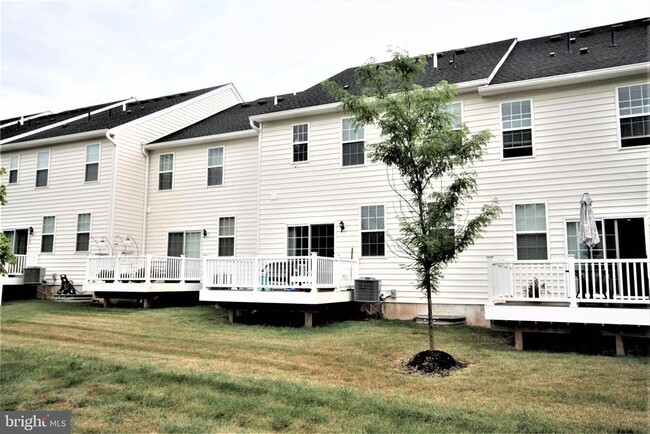 Building Photo - 103 Caldwell Ct