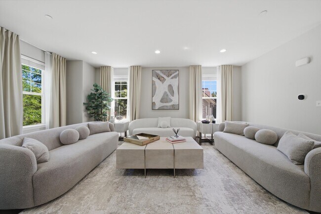 Foto del edificio - 130 Waterbury Cir