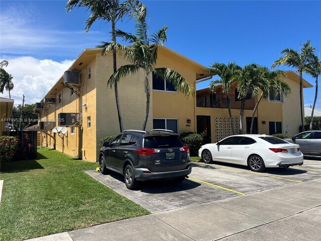 Foto del edificio - 1733 Mayo St