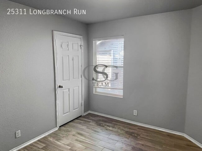 Building Photo - 25311 Longbranch Run