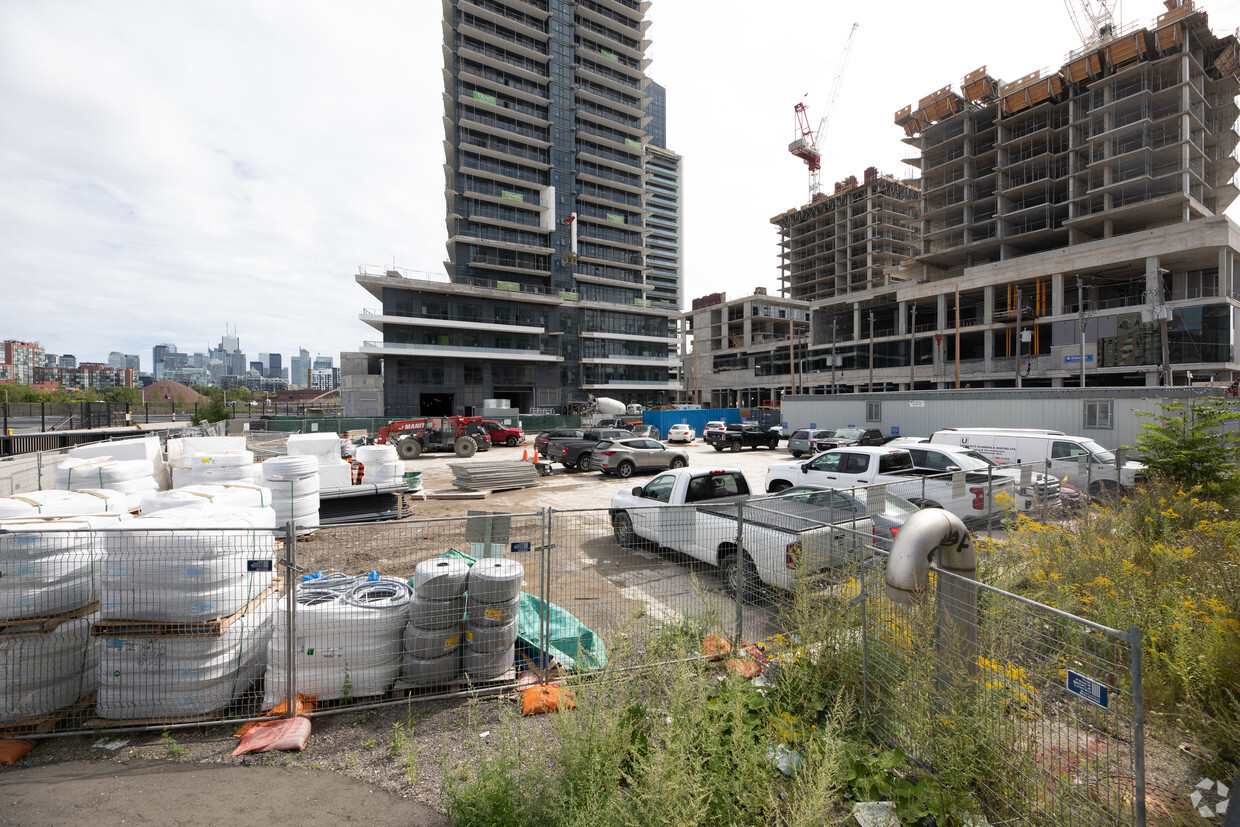 Building Photo - 45 Strachan Ave