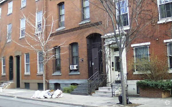 Foto del edificio - 331 S 12th St