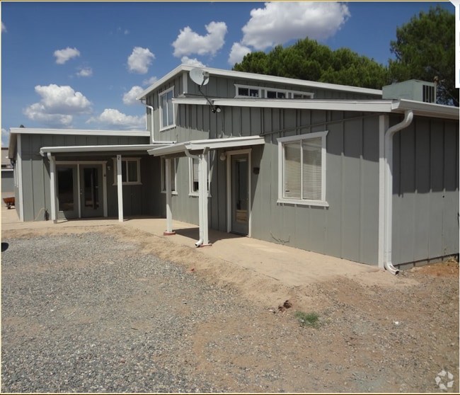 Building Photo - 1155 S Page Springs Rd