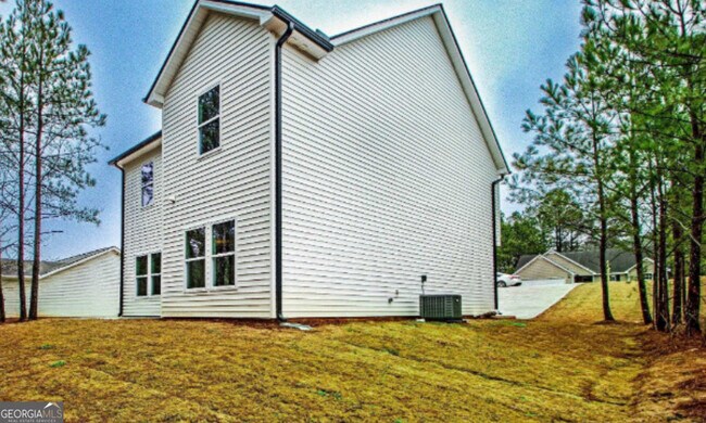 Foto del edificio - 87 Mineral Springs Ln