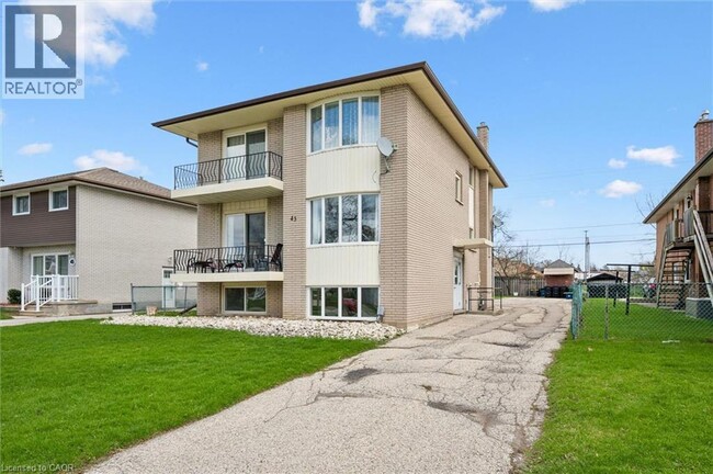 Building Photo - 43 Secord Ave