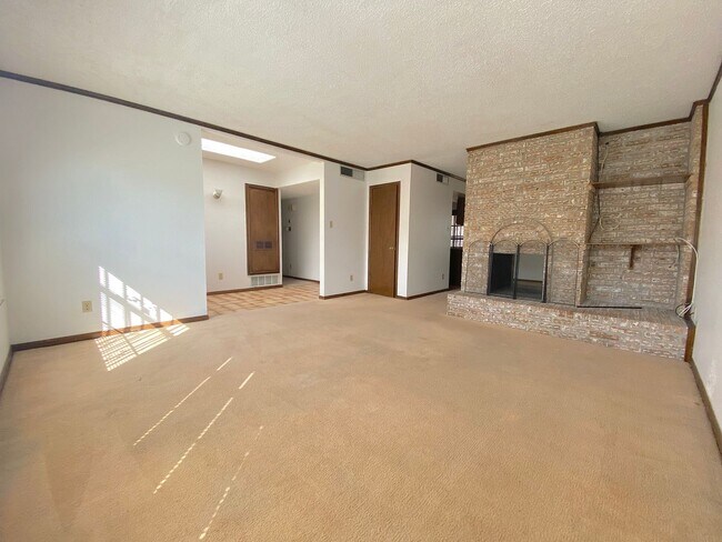 Building Photo - Northeast El Paso 2 Bed/2 Bath in cul de sac!