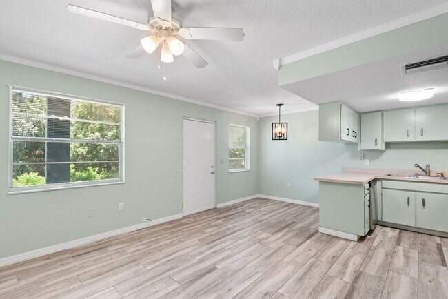 Foto del edificio - Bear Creek Apartments (1)