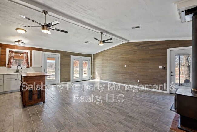 Foto del edificio - 933 Leatherwood Ln