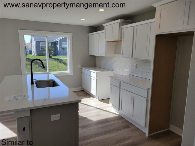 Building Photo - Modern 4-Bed / 3-Bath Family Home – Norwal...