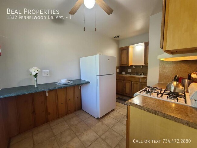 Foto del edificio - 1532 Pennelwood Dr