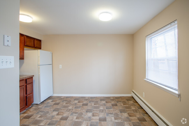 Dining Room - Maple Terrace