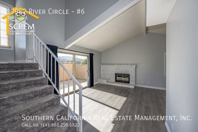 Building Photo - Three Bedroom Townhouse in Canyon Country