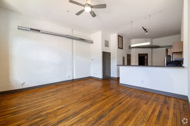 2BR, 2BA - 977SF - Living Room 3 - 1322 W Broad St