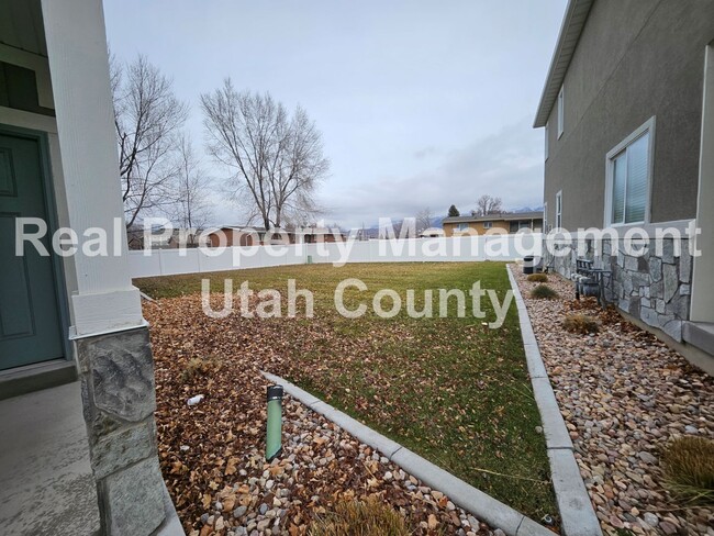 Foto del edificio - Orem Townhome Central to City Center