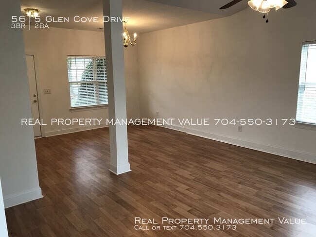 Building Photo - 3 Bedroom, 2 Bath Condo