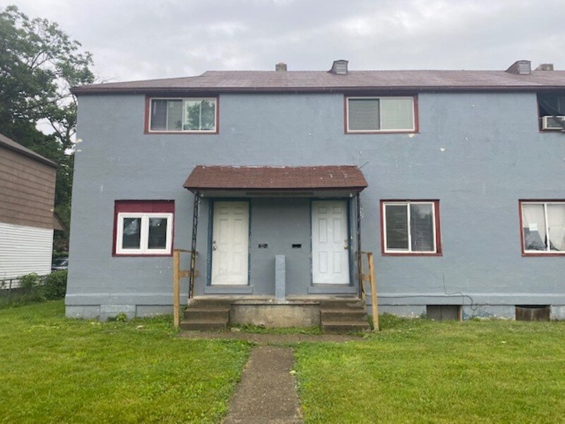Primary Photo - 1212 E 21st Ave
