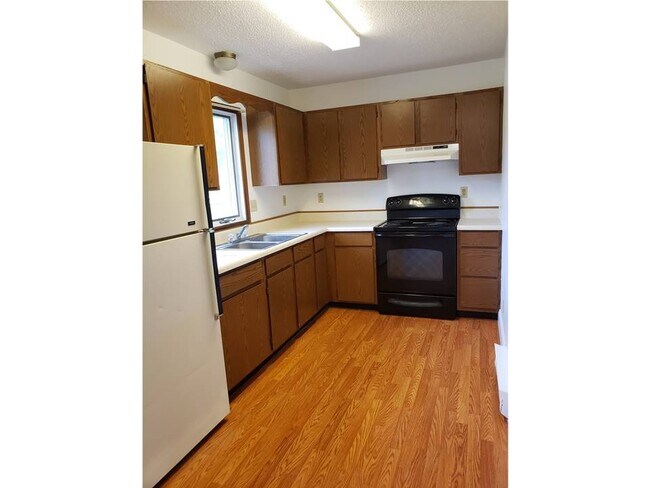rep. photo - 400 N Wentz St