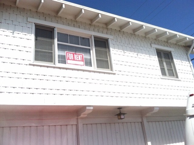 Front of Building - 109 Coronado Ave