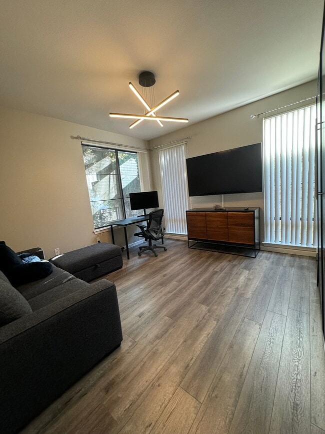 Photo - 1060 S Third St (San Jose, CA) Apartment