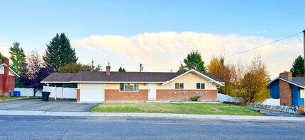 Building Photo - 341 3rd W