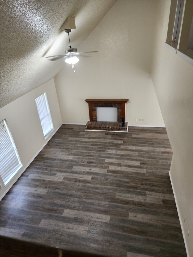 Foto del edificio - 911 Wellridge Dr