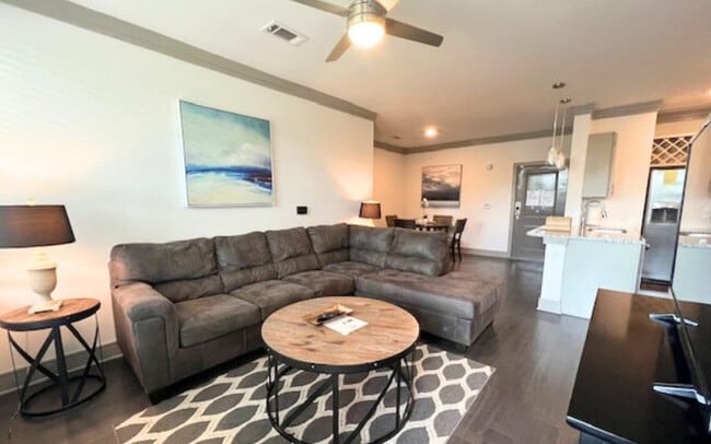 Building Photo - 6405 Rex Ln