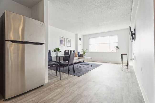 Building Photo - 1711 Bellevue Ave