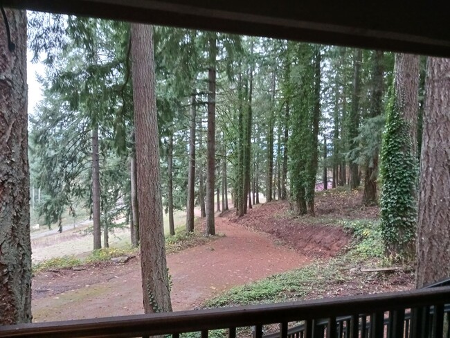 Foto del edificio - Woodland Setting- West Linn 3 Bedroom 2.5 ...