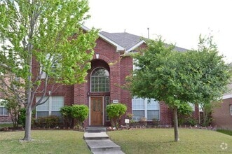 Building Photo - 2440 Deer Horn Dr