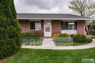 Building Photo - 781 Linden Dr