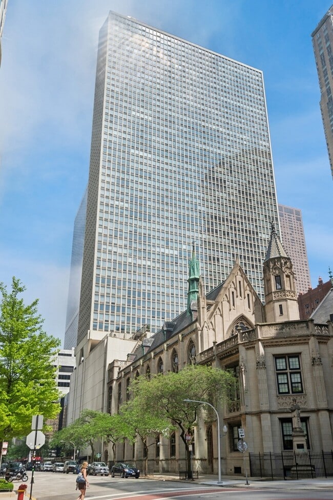 Foto del edificio - 111 E Chestnut St