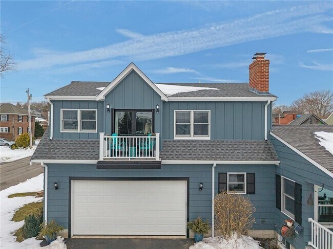 Foto del edificio - 97 Eustis Ave