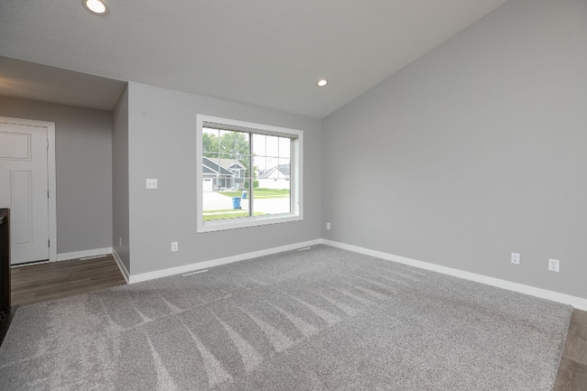 Building Photo - 2244 Petersen Dr NW