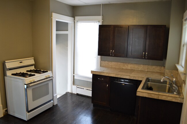 Foto del edificio - 72 Richards Ave NW