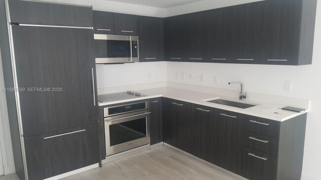 Building Photo - 45 SW 9th St