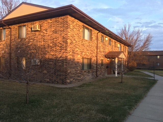 Building Photo - Greenland Village Apartments