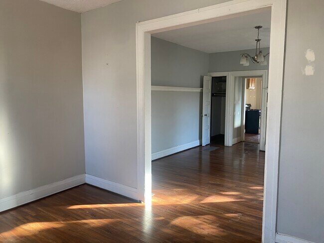 Foto del edificio - 1027 N Keystone Ave