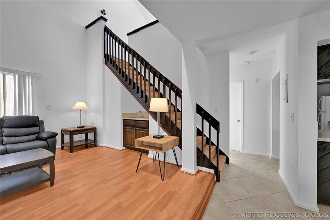 Foto del edificio - 4011 Coral Springs Dr