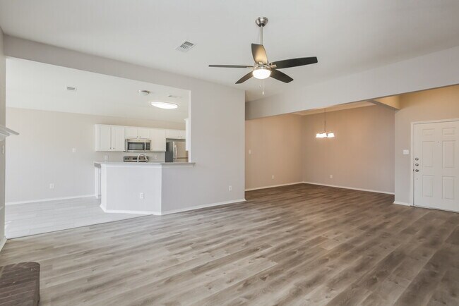 Foto del edificio - 828 Passive Dr