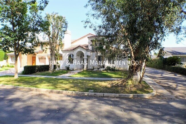 Foto del edificio - 3560 Pine Ave