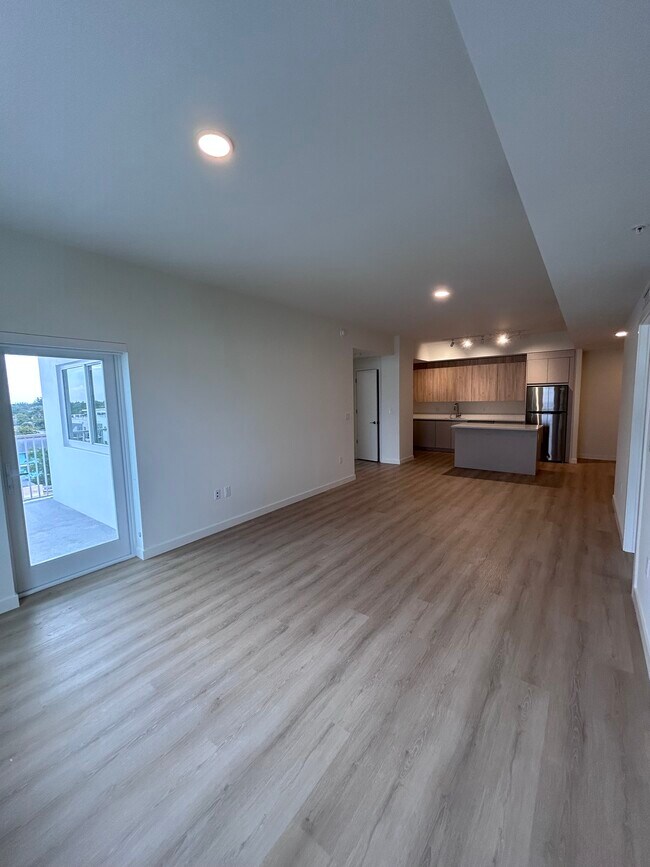 Building Photo - 302 Princeton Dr